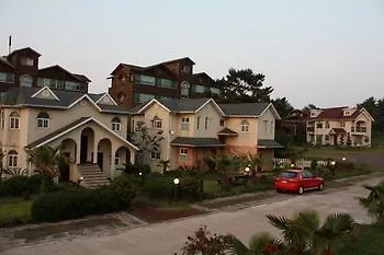 Montmartre Pension Jeju